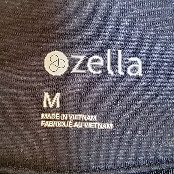 Zella black jacket venting, stylish,  pockets slimming. Women's sz M - Picture 5 of 6